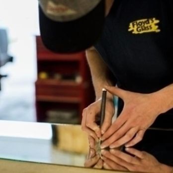 Floyds Auto And Plate Glass - Photo - Auto Glass Services Near Me - Thunder Bay, Ontario Floyds Auto And Plate Glass - Photo - Auto Glass Services Near Me - Thunder Bay, Ontario