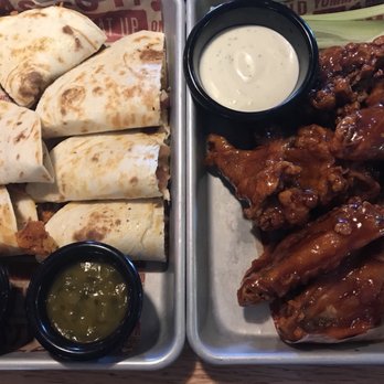 Applebee's Grill + Bar - Quesadilla and 8 piece bone-in wings - American Near Me - Bothell, Washington Applebee's Grill + Bar - Quesadilla and 8 piece bone-in wings - American Near Me - Bothell, Washington