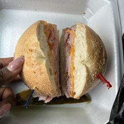 New York Bagel - Ham and cheese on a plain bagel