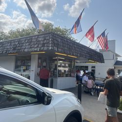 The Whippy Dip - Outside