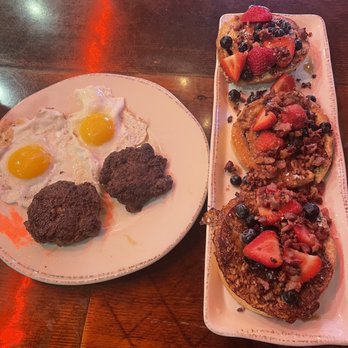 Sun Diner - Let's Do the Twist Creme Brulee French Toast (no whipped cream) - Breakfast & Brunch Near Me - Nashville, Tennessee Sun Diner - Let's Do the Twist Creme Brulee French Toast (no whipped cream) - Breakfast & Brunch Near Me - Nashville, Tennessee