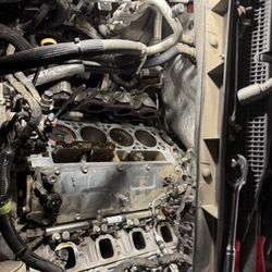 Reynas Automotive - Cylinder head removed from 2017 5.3 Chevy