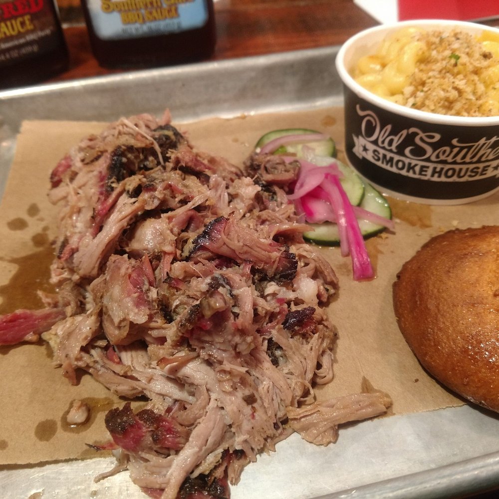 Old Southern BBQ Smokehouse - Pulled pork platter w/Mac and cheese - Barbeque Near Me - Hudson, Wisconsin Old Southern BBQ Smokehouse - Pulled pork platter w/Mac and cheese - Barbeque Near Me - Hudson, Wisconsin