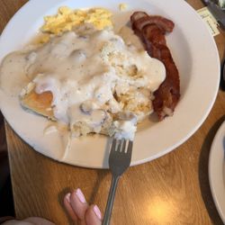 Molly Brown's Country Cafe - Scrambled eggs, bacon and biscuits and gravy