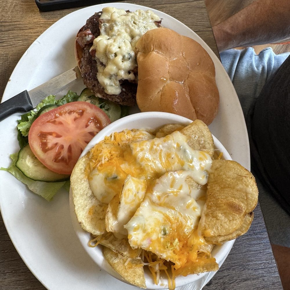 Bacon Bleu Cheeseburger with Messy Chips!
