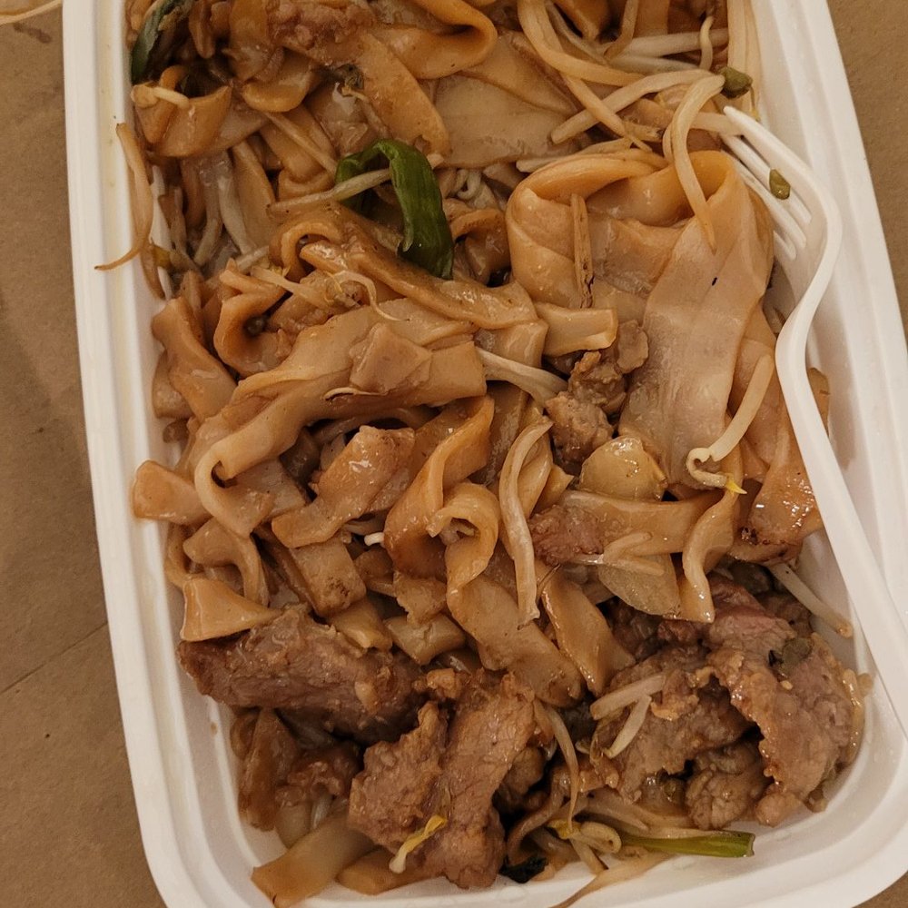 Ken Kee - beef chow fun - Seafood Near Me - Chicago, Illinois