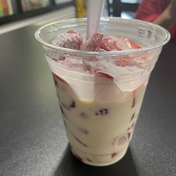 Yami's - My fav! Fresas Con Crema (Strawberries and Cream)