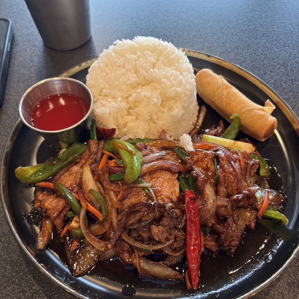 L30. Mongolian Beef lunch plate with white rice and spring roll