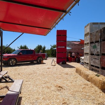 Lucky You Orchards - Ripon - Picnic area and checkout - Pick Your Own Farms Near Me - Ripon, California Lucky You Orchards - Ripon - Picnic area and checkout - Pick Your Own Farms Near Me - Ripon, California