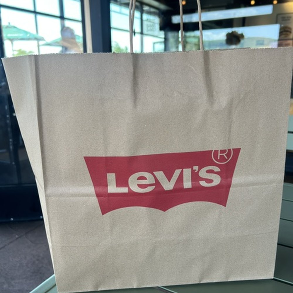 Levi’s Outlet Store - Men's Clothing Near Me - Central Valley, New York