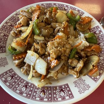 China Wok - Garlic chicken with steamed rice on the bottom - Chinese Near Me - Godfrey, Illinois China Wok - Garlic chicken with steamed rice on the bottom - Chinese Near Me - Godfrey, Illinois