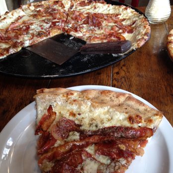 Fellini Pizzeria - Pizza Near Me - Cranston, Rhode Island