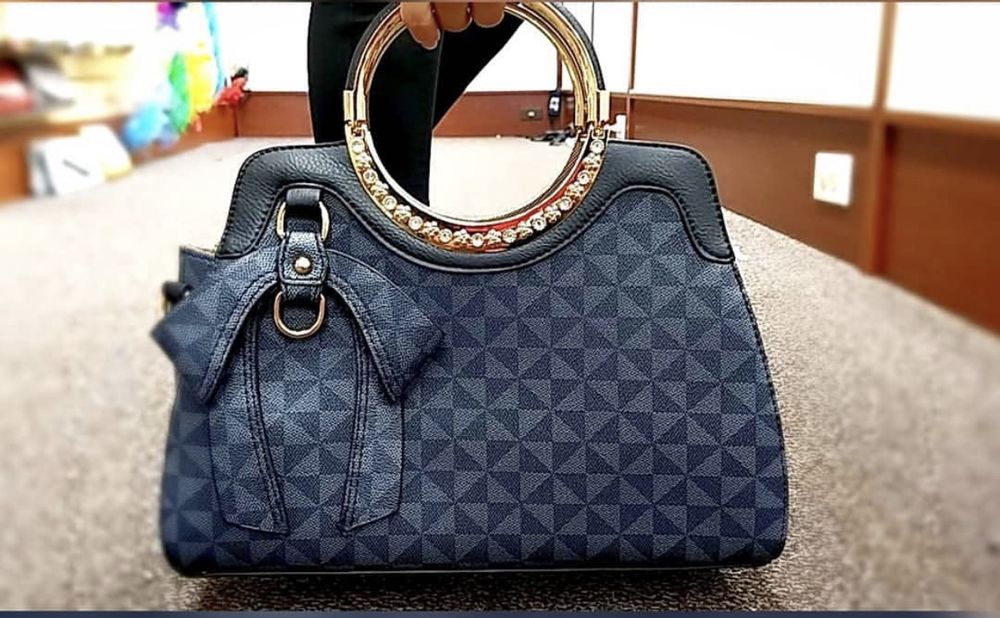 SHOE RACK OUTLET Updated October 2024 237 Photos 26069 Hoover Rd