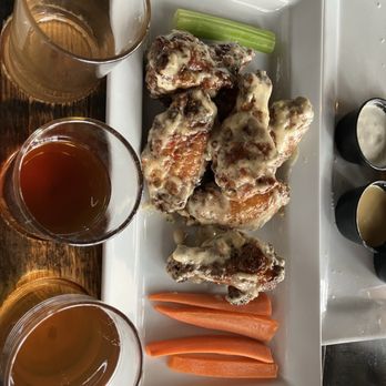 Vintage Brewing - Wings - Brewpubs Near Me - Sauk City, Wisconsin