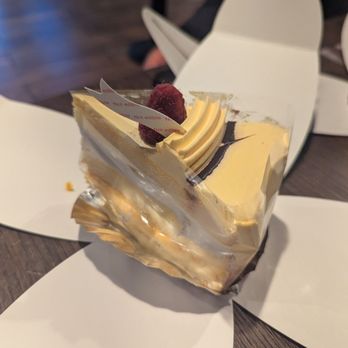 85°C Bakery Cafe-Northridge - Bakeries Near Me - Northridge, California