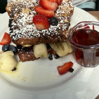 Sam's Log Cabin - French toast sandwich - Breakfast & Brunch Near Me - Albany, California