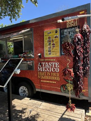 Los Galanes Birrias & Tacos by null