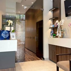 Uptown Park Dental Clinic - The reception area at Uptown Park Dental in New Westminster, where friendly staff greet patients and ensure a comfortable  experience.