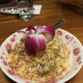 Lom Wong - Mango Salad - Thai Near Me - Phoenix, Arizona Lom Wong - Mango Salad - Thai Near Me - Phoenix, Arizona