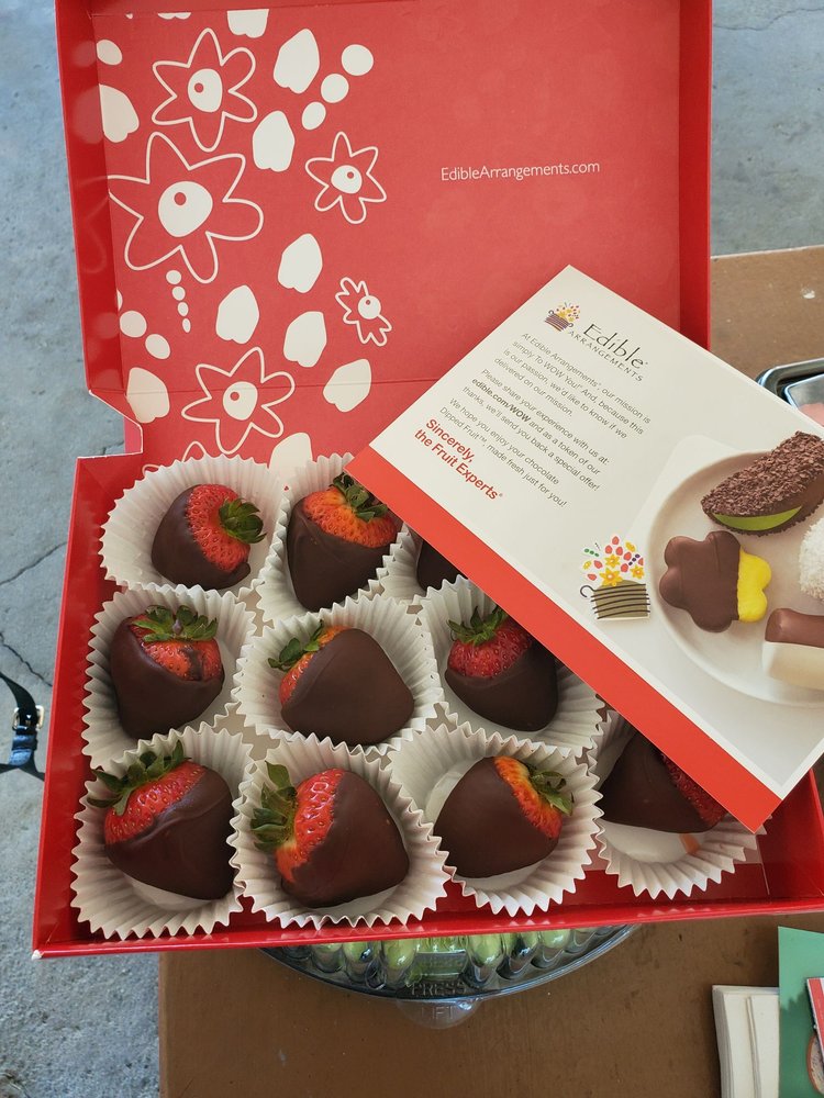 EDIBLE ARRANGEMENTS 18 Photos & 46 Reviews Florists 1818A East