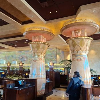 The Cheesecake Factory - Ambiance - Desserts Near Me - Tukwila, Washington The Cheesecake Factory - Ambiance - Desserts Near Me - Tukwila, Washington