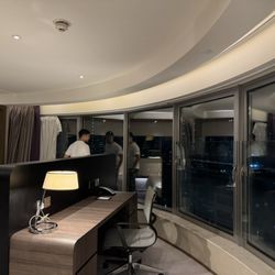帝京酒店 - My son soaking in the view