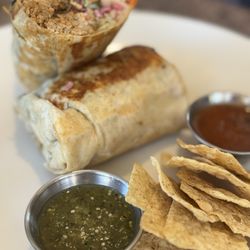 Memo’s Cuisine - Carnitas burrito