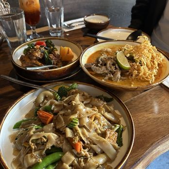Ben Thai Cafe - Pad See Ew and Khao Soi (Northern Thai) - Thai Near Me - San Francisco, California