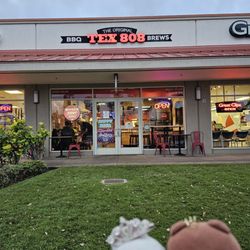 TEX 808 BBQ & Brews - Outside