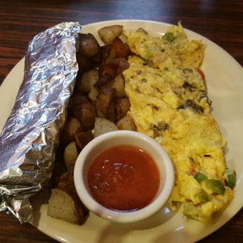 Arturo's Underground Cafe - Cafes Near Me - Austin, Texas