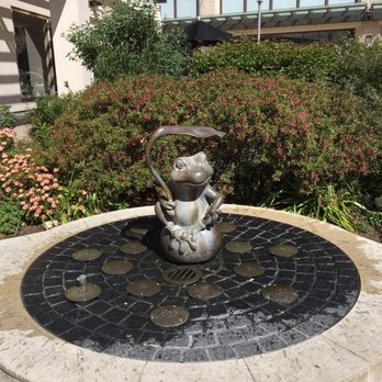 The Village at Corte Madera - Shopping Centers Near Me - Corte Madera, California