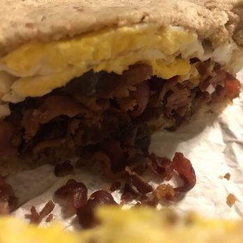 Snappy’s Bar And Grille - Bacon and egg sandwich - Pubs Near Me - Bridgeville, Delaware