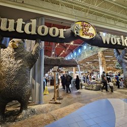 Bass Pro Shops