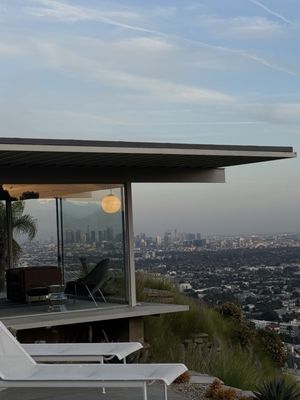 The Stahl House - Case Study House #22 by null