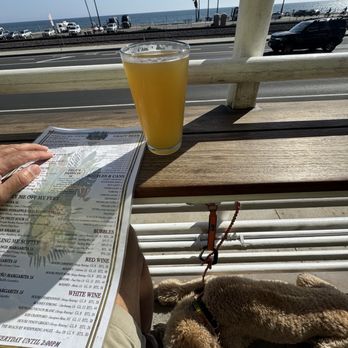 Sunsets Bar - American Near Me - Capistrano Beach, California