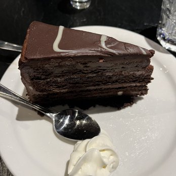 Fox & Fiddle - Chocolate cake - Pubs Near Me - Toronto, Ontario Fox & Fiddle - Chocolate cake - Pubs Near Me - Toronto, Ontario
