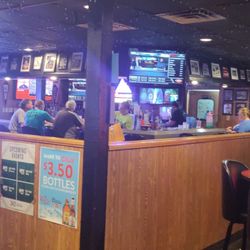 Bridges' Scoreboard Restaurant & Sports Bar