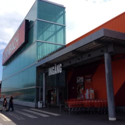 Hornbach - The entrance.