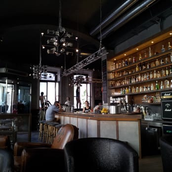 Addicted to Rock - The inside with the corner - Cocktail Bars Near Me - Wien, 3