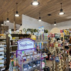 Troyer's Mountain View Country Market