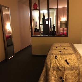 Cambria Hotel Madison East - Hotels Near Me - Madison, Wisconsin Cambria Hotel Madison East - Hotels Near Me - Madison, Wisconsin