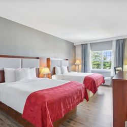 Ramada by Wyndham Saco/Old Orchard Beach Area - Guest room