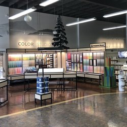 Tommy's Paint Pot - The new Benjamin Moore color studio is awesome.