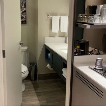 Hilton Toronto - Coffee bar next to bathroom | IG: @nomwithelaine - Hotels Near Me - Toronto, Ontario