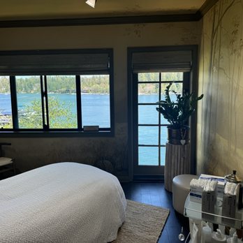 Ultimate Skin - Treatment room with lakefront view - Skin Care Near Me - Lake Arrowhead, California