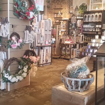 Kirkland's - Home Decor Near Me - Moreno Valley, California