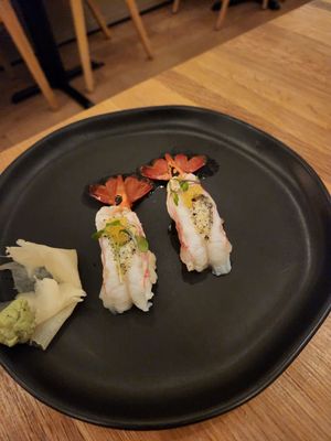 Nomonomo Sushi by null
