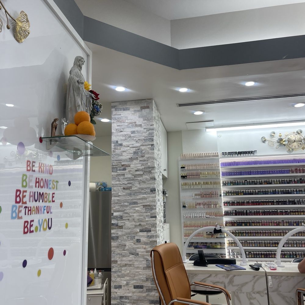 Moonlight Nails & Spa - Nail Salons Near Me - Honolulu, Hawaii Moonlight Nails & Spa - Nail Salons Near Me - Honolulu, Hawaii