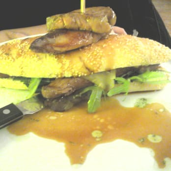 L'Escorial - Burger canard et foie gras - Restaurants Near Me - Bordeaux, 33 L'Escorial - Burger canard et foie gras - Restaurants Near Me - Bordeaux, 33