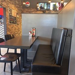 Gabriel Pizza - Interior